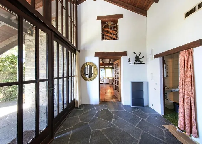 Haus Unter Der Buche 洛迦诺